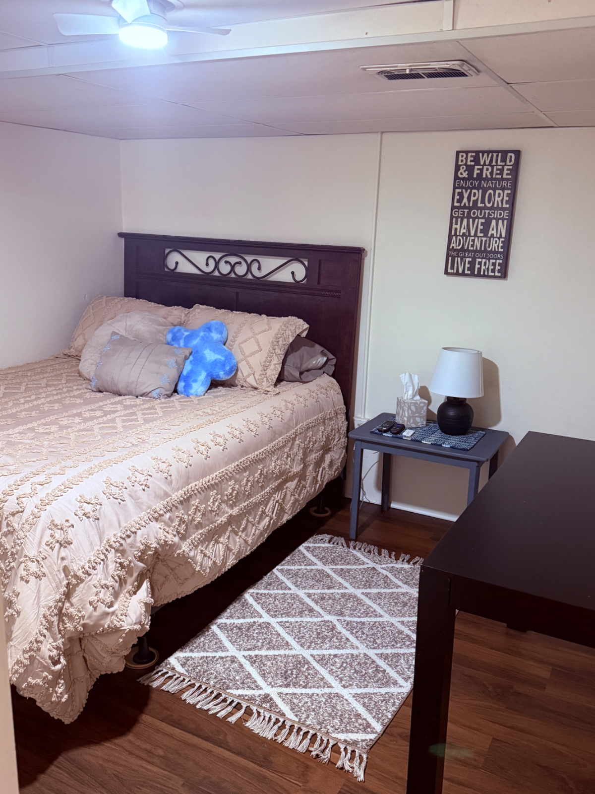Two Bedroom Apartment Just Outside Park - Photo 5