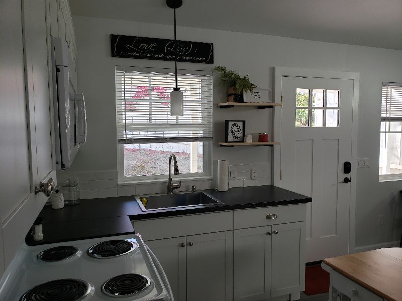 Relaxing and Peaceful newly constructed Cottage - Photo 1