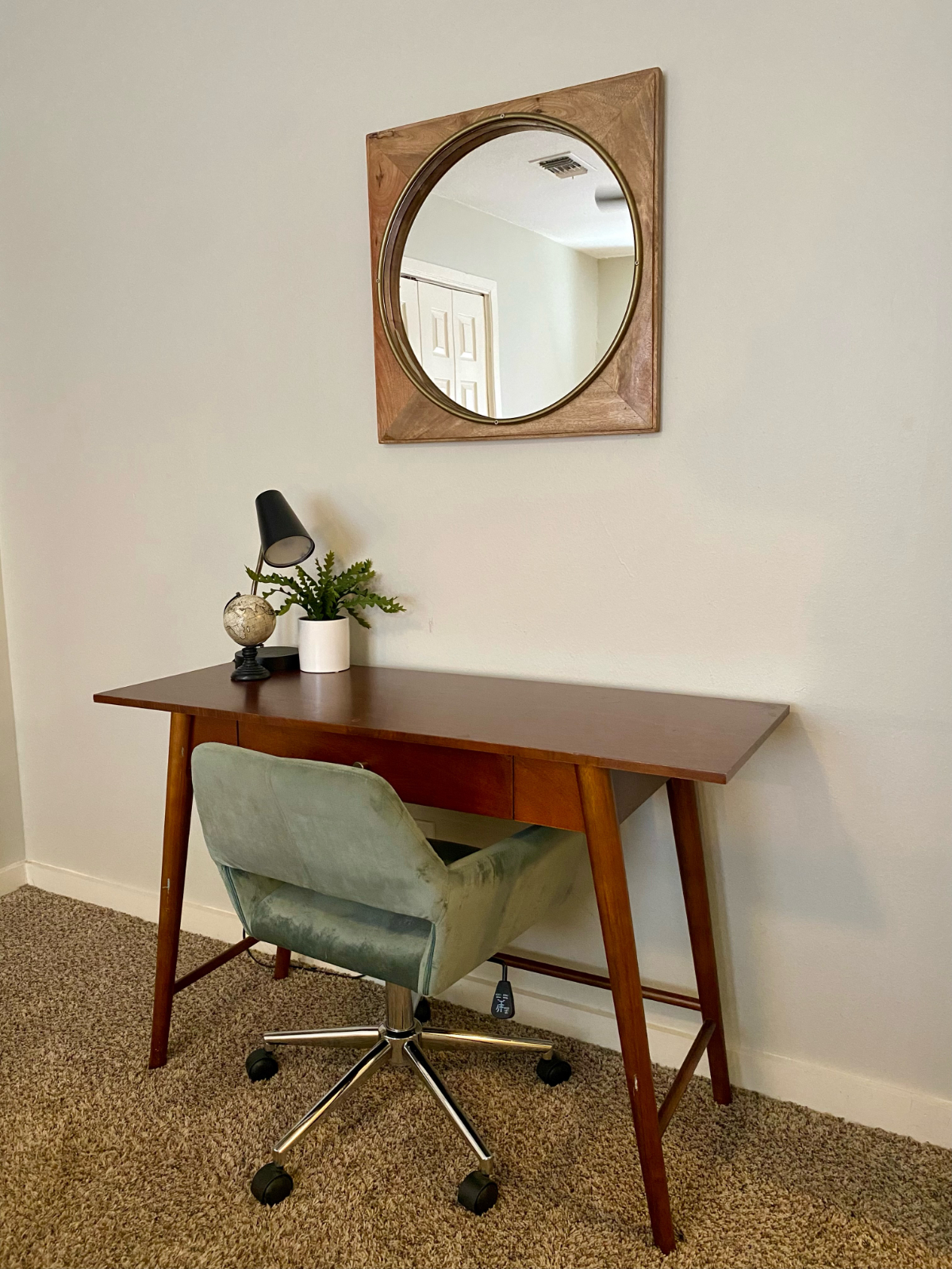 Charming 2/1 Duplex, Fenced Yard, 2 miles to Mueller & Dell Children's - Photo 4