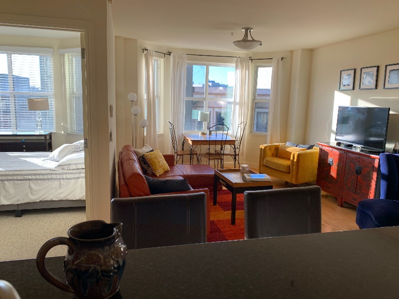 Light-filled Condo on a Quiet Street, Centrally Located in San Francisco - Parking Spot Included - Photo 5