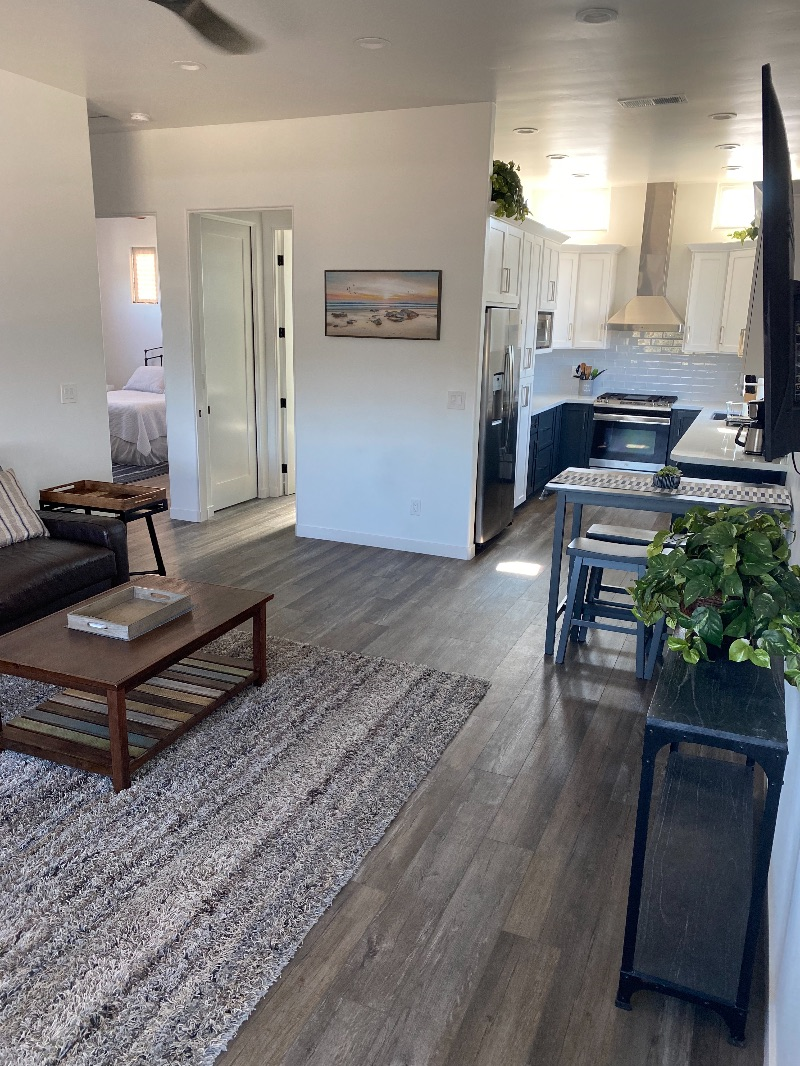 2 Bed/2 Bath excellent location with a view of Mission Bay - Photo 5