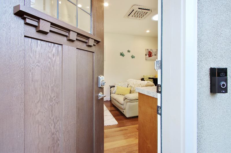 New Private Gated 1BR Cozy Guesthouse w/ Your own kitchen, in-unit W/D, AC, easy Parking in quiet residential area by Good Sam and Los... - Photo 6