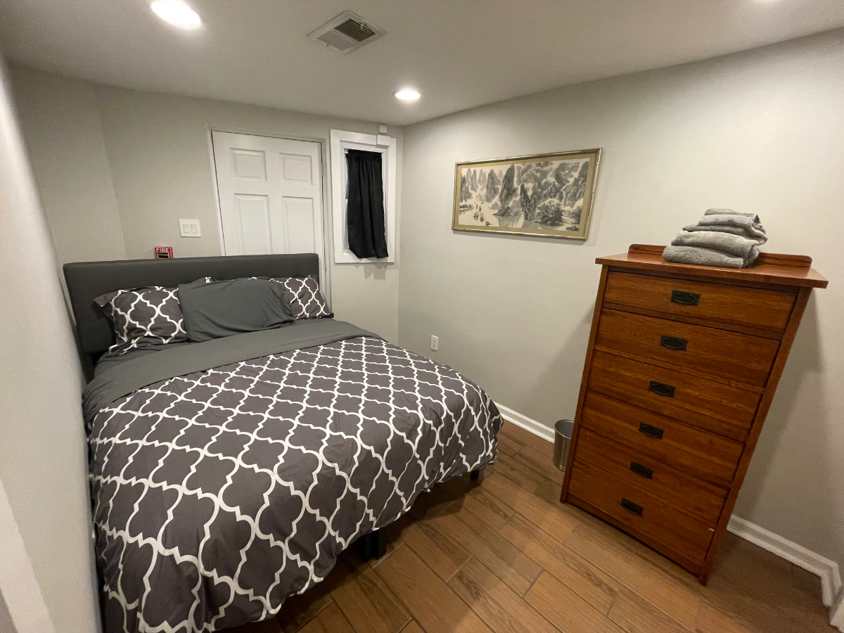 Renovated 2 bed/2 full bath with PRIVATE ENTRANCE, outdoor patio in central DC neighborhood - Photo 12