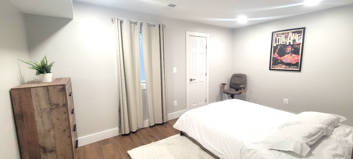 The Suites at  Bloomingdale - Photo 7
