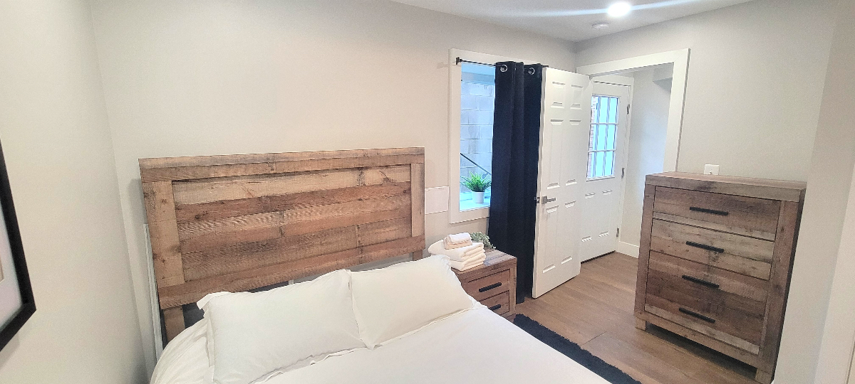 The Suites at  Bloomingdale - Photo 8