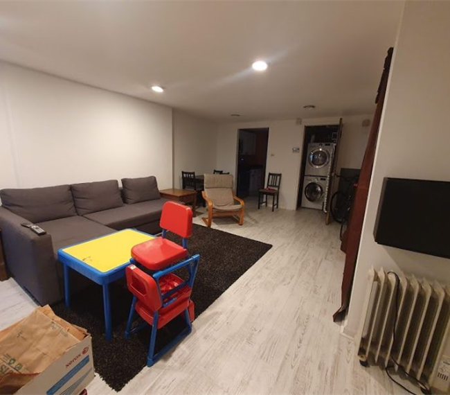 Immaculate  Stunning Home - Photo 3
