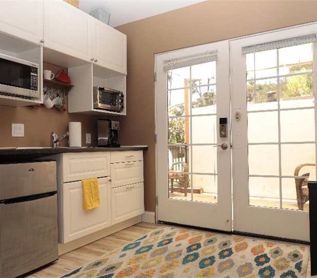 Beautiful Garden Suite - Photo 2