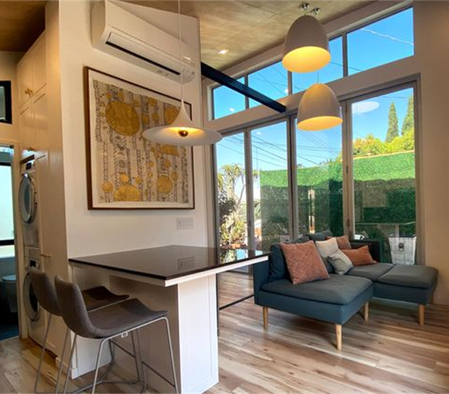 Luxury Westside Village Guest House - Photo 1