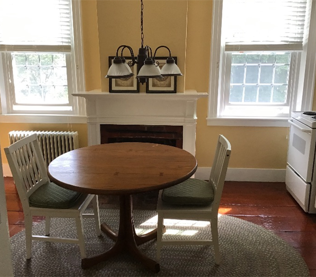 Spacious Apartment in Taftsville Village - Photo 8