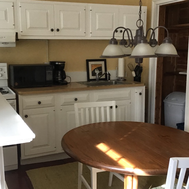 Spacious Apartment in Taftsville Village - Photo 10
