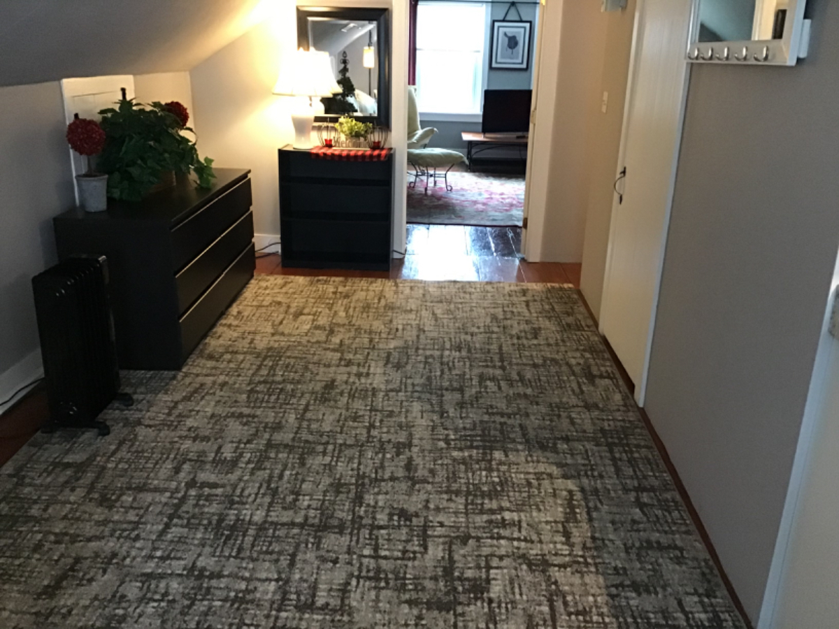 Spacious Apartment in Taftsville Village - Photo 7