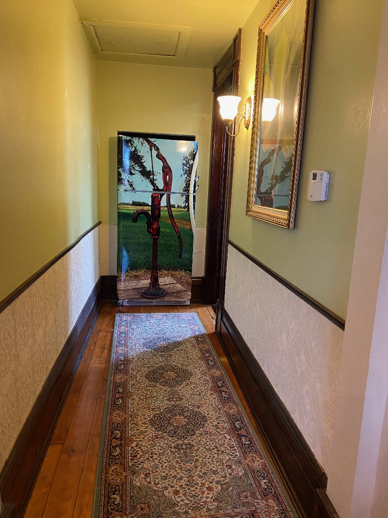 Medical Campus/Allentown furnished one bedroom apartment in historic home - Photo 5