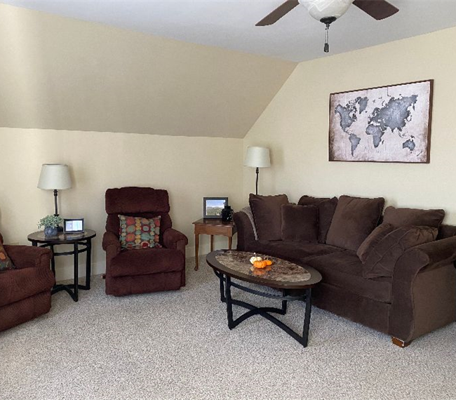 Spacious 1 Bedroom Apartment - Photo 1