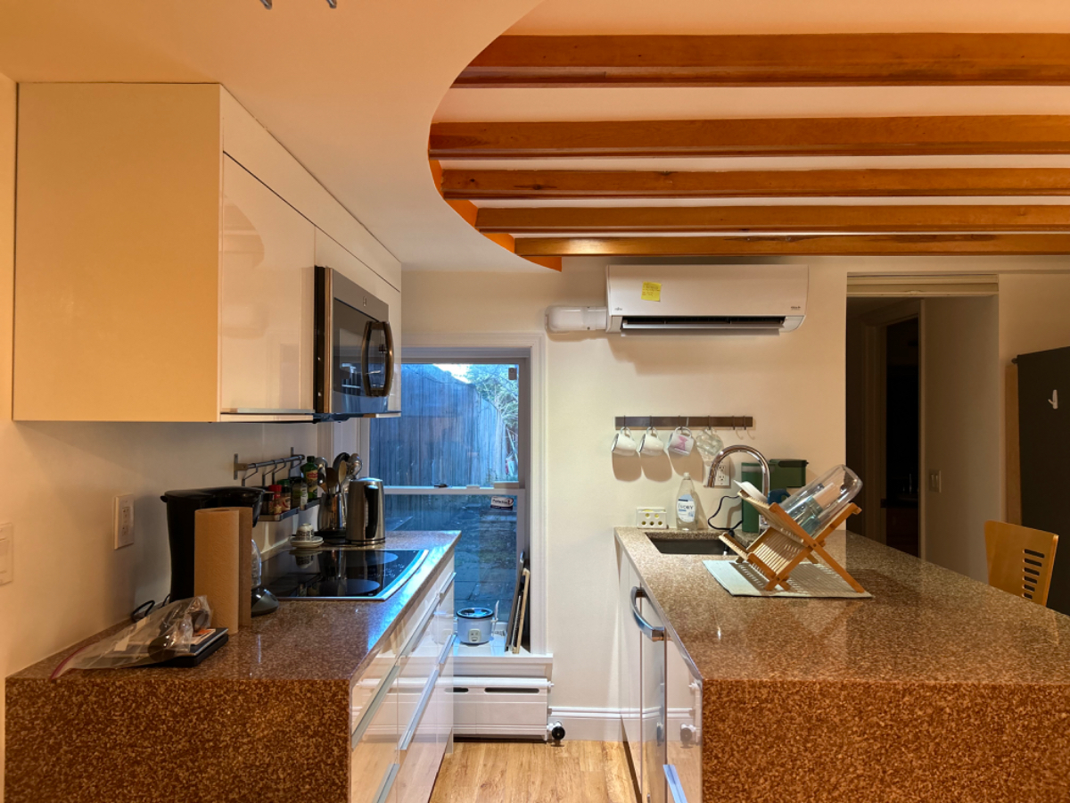 One Bedroom with Home Office 1000 square feet Flat in Adams Morgan. - Photo 4