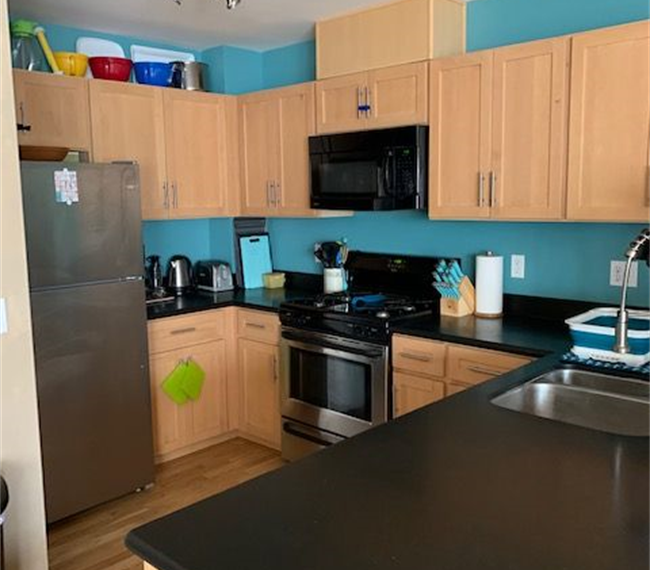 Best SF Location! 100 Walk Score! Large 2 Bed/1 Bath Condo w/ 360 Rooftop - Photo 2