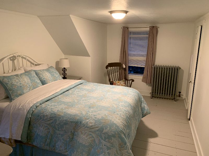Vermont Cozy 1-bd, Apt 3 - Photo 12