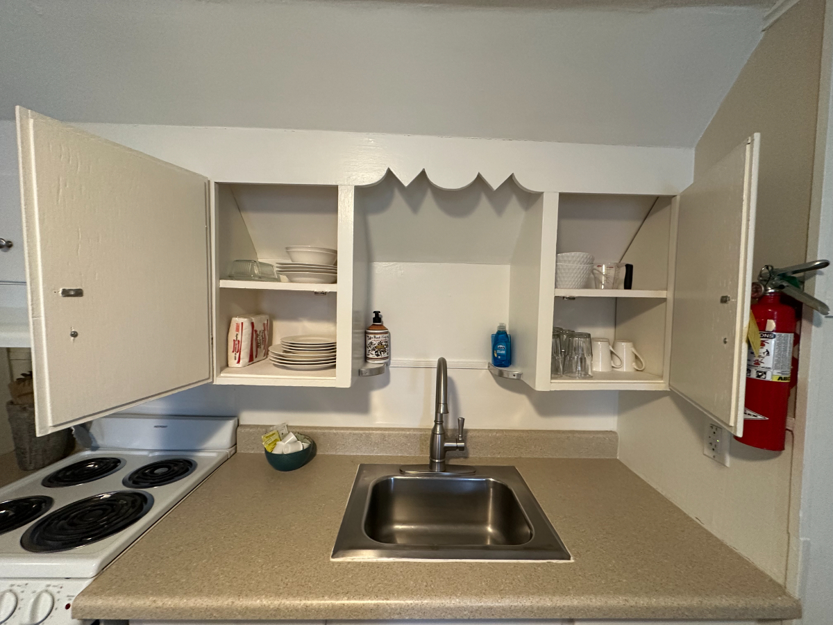 Vermont Cozy 1-bd, Apt 3 - Photo 9