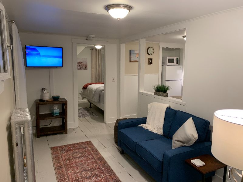 Vermont Cozy 1-bd, Apt 3 - Photo 1