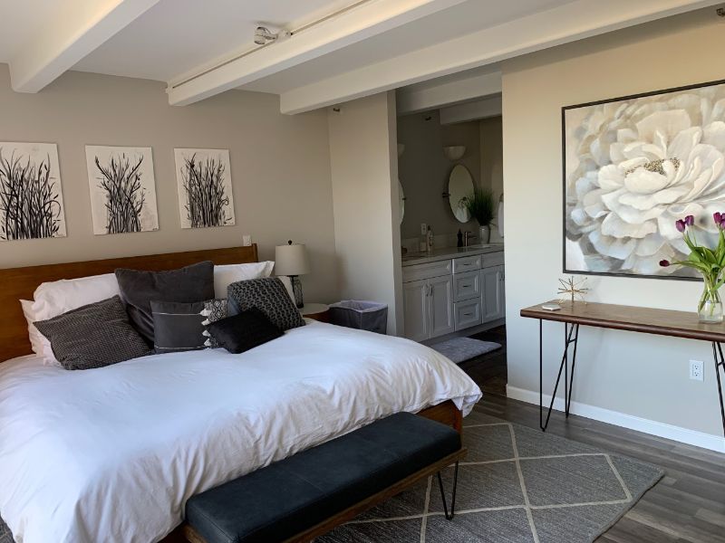 Downtown- Spacious Bright Condo in Ideal Location - Photo 6