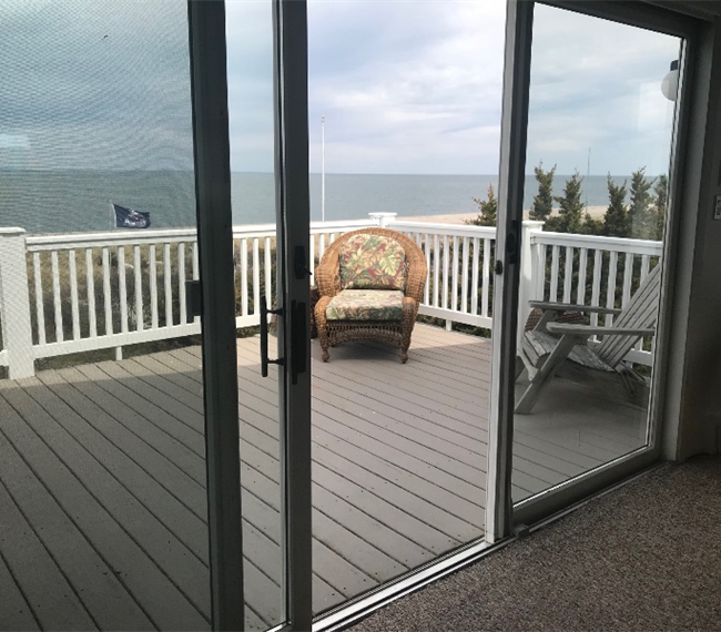 875sf APT-BEACHFRONT HOUSE-Private Ent.-Mt. Sinai - Photo 3