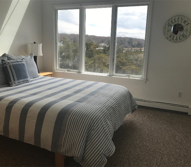 875sf APT-BEACHFRONT HOUSE-Private Ent.-Mt. Sinai - Photo 6