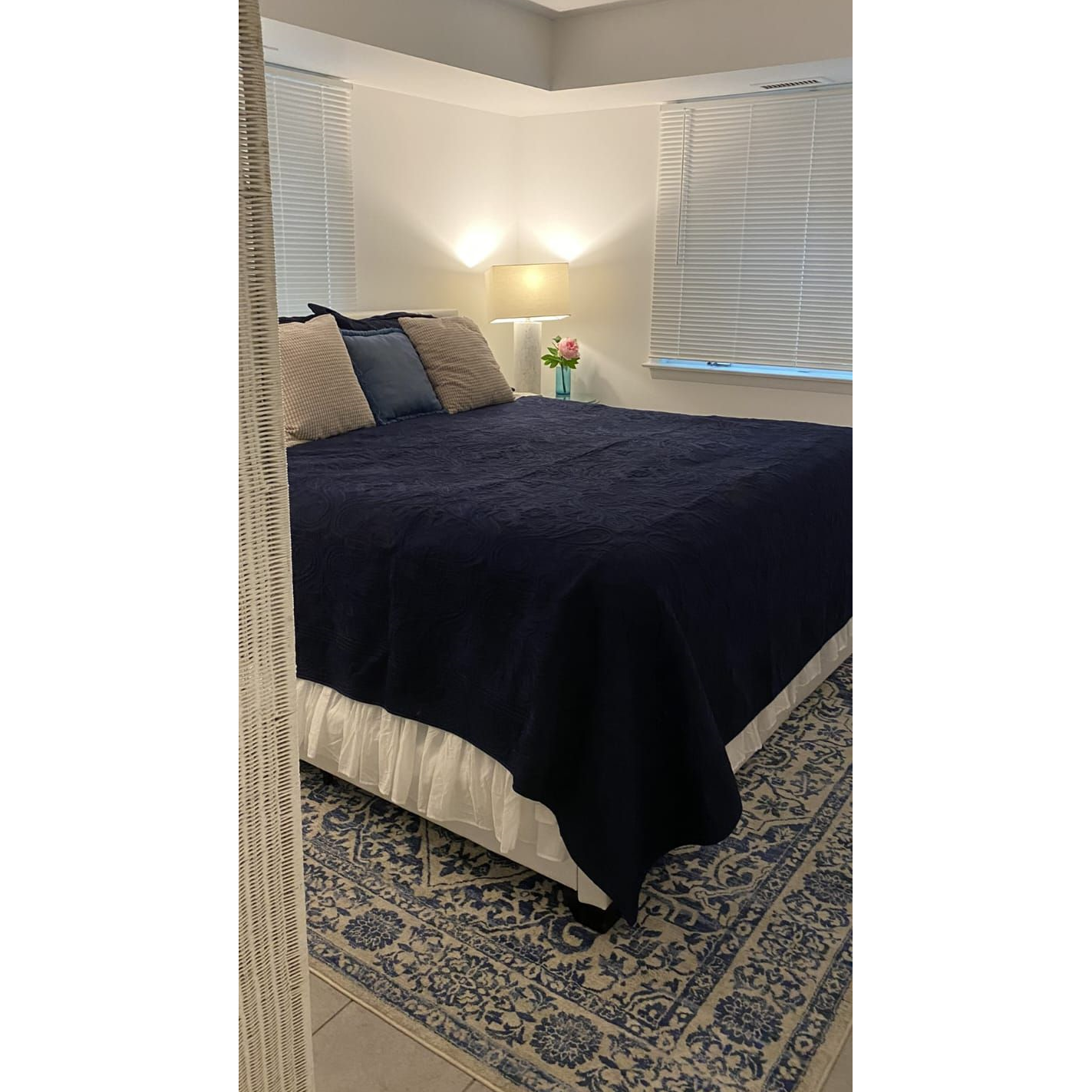 412B Wifi -Smart TV- Free Parking- Turn-Key - Washer/Drier on site - No Pets B6