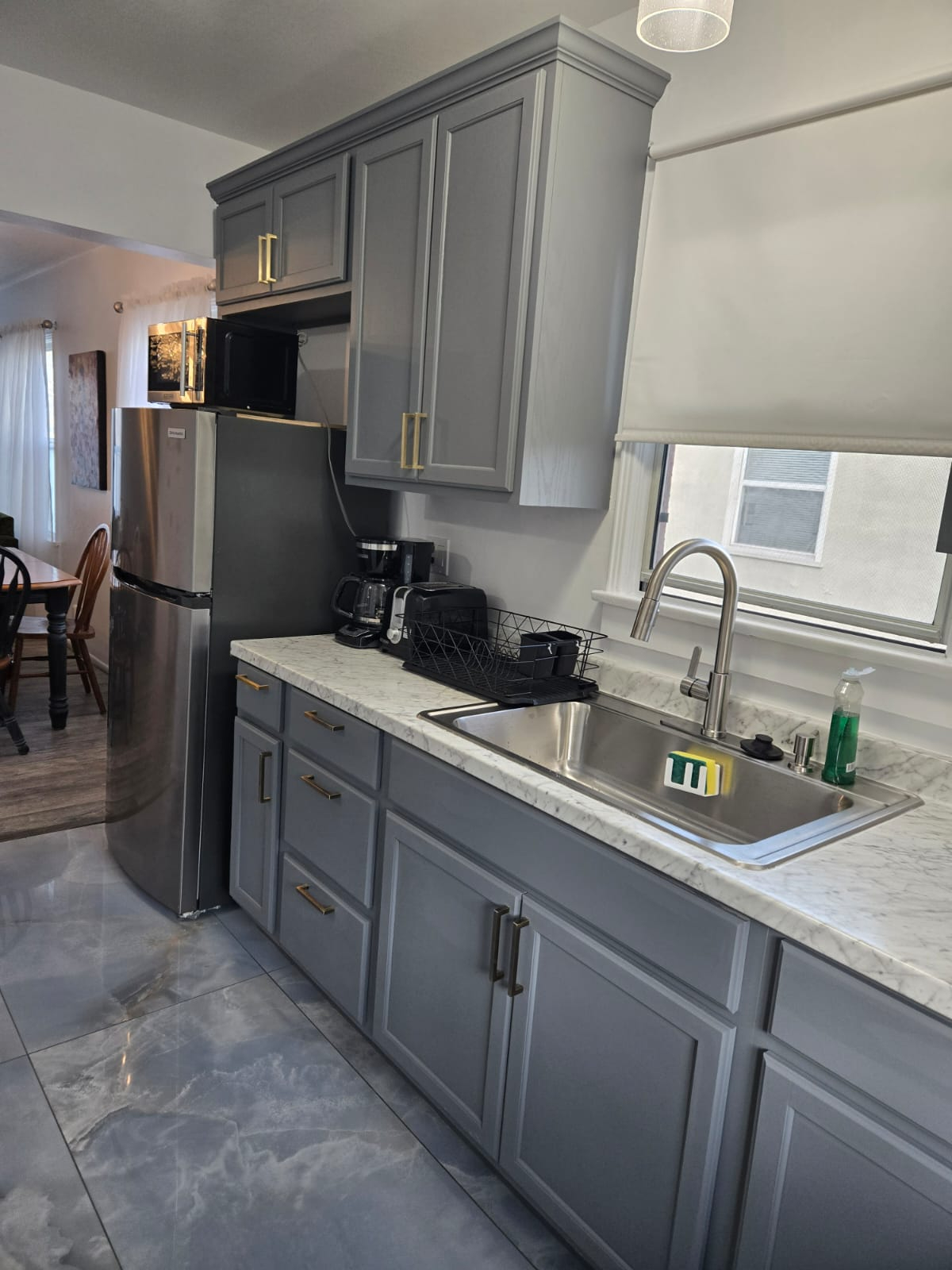 Beautiful, Spacious home in a quiet, central location - Photo 5