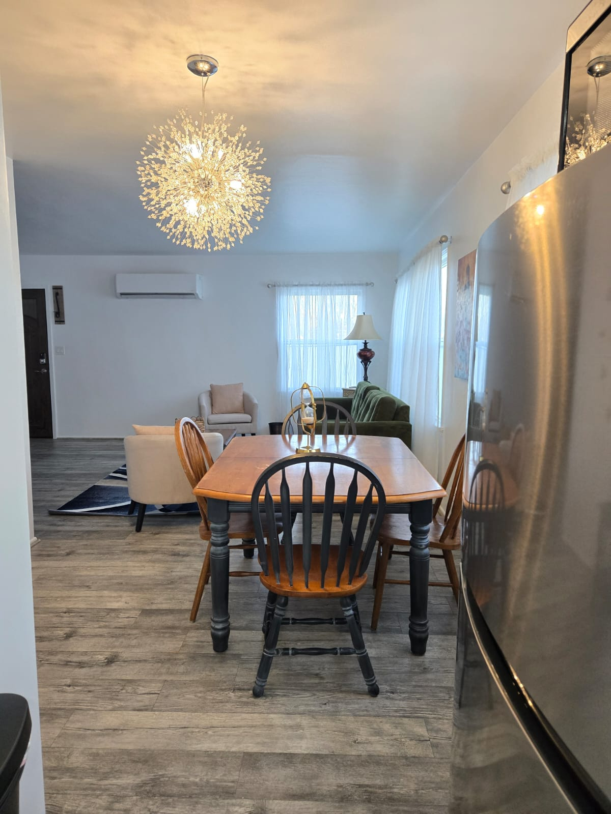 Beautiful, Spacious home in a quiet, central location - Photo 4