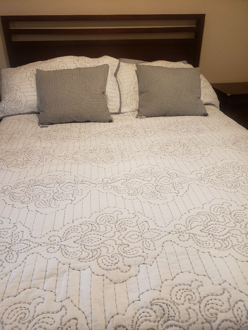 2 Rooms, bonus space