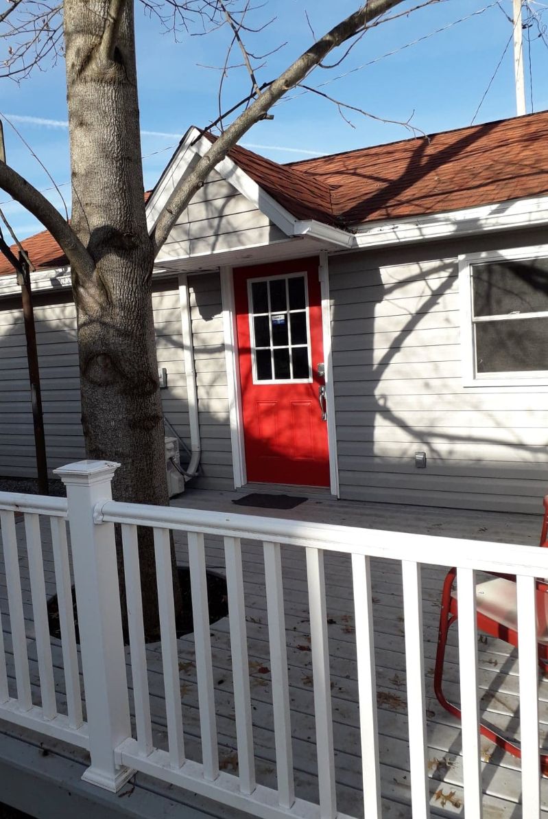 Welcome to Peaceful Poplar Inn - Photo 2