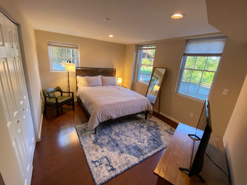 1 Bed 1 Bath Falls Church Dream Room