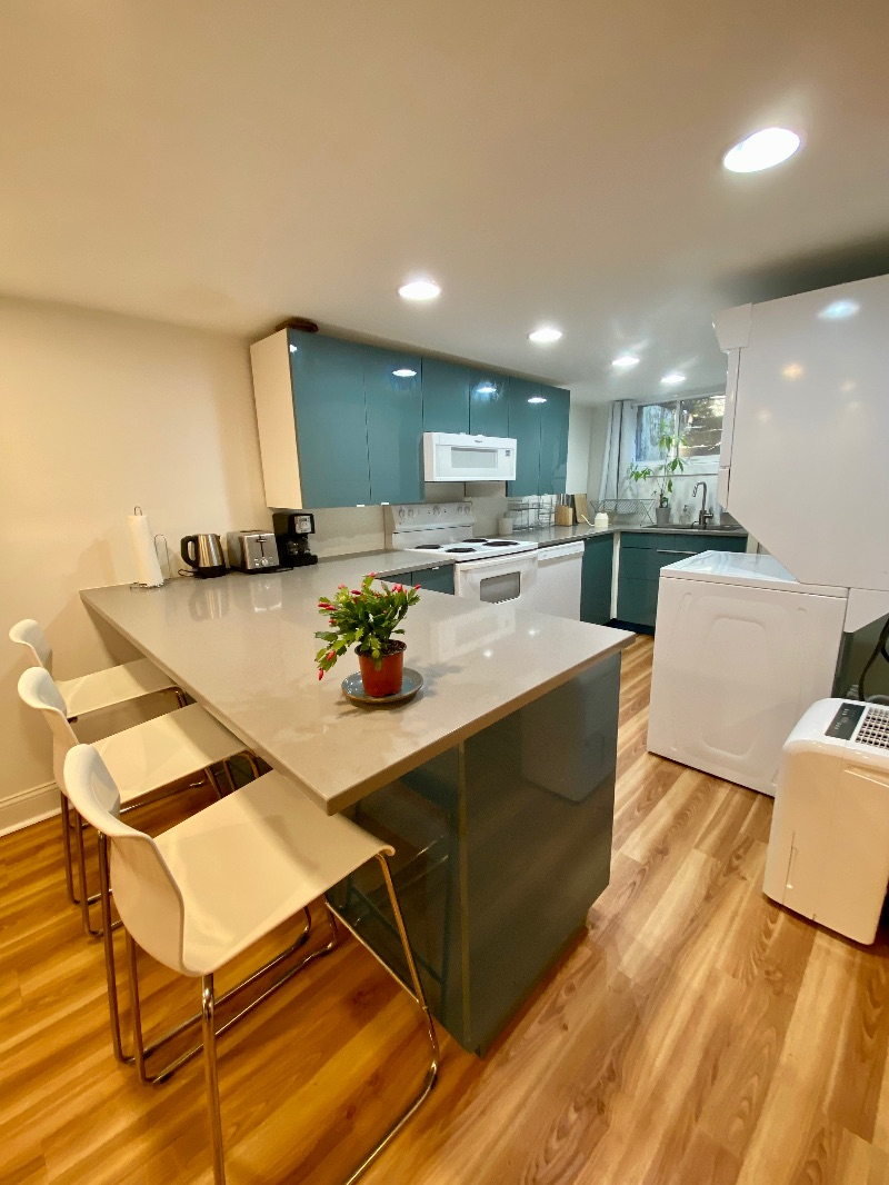 Your Cozy and Quiet Oasis in the City - Photo 6