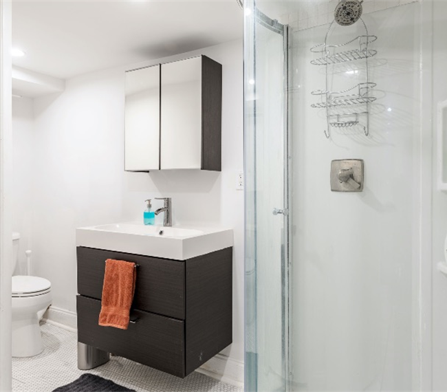 Your Cozy and Quiet Oasis in the City - Photo 10