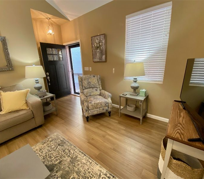 Gorgeous, fully furnished, one-bedroom apartment minutes from Charleston's conveniences and major ho - Photo 5