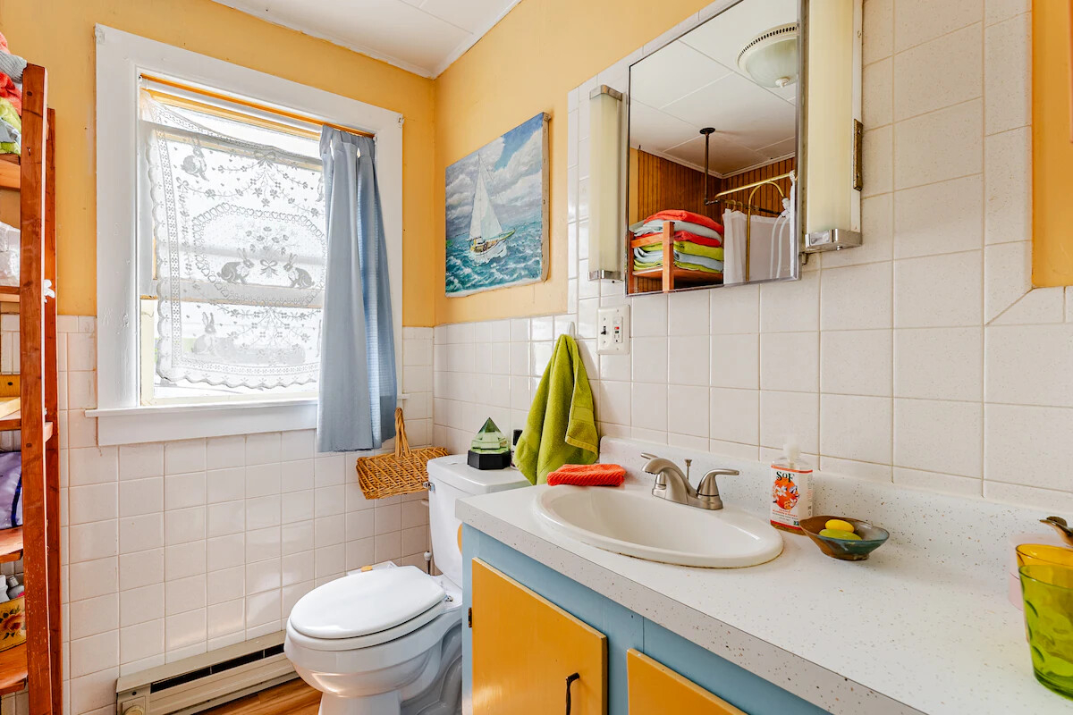 Charming Old North End Bungalow - Photo 5