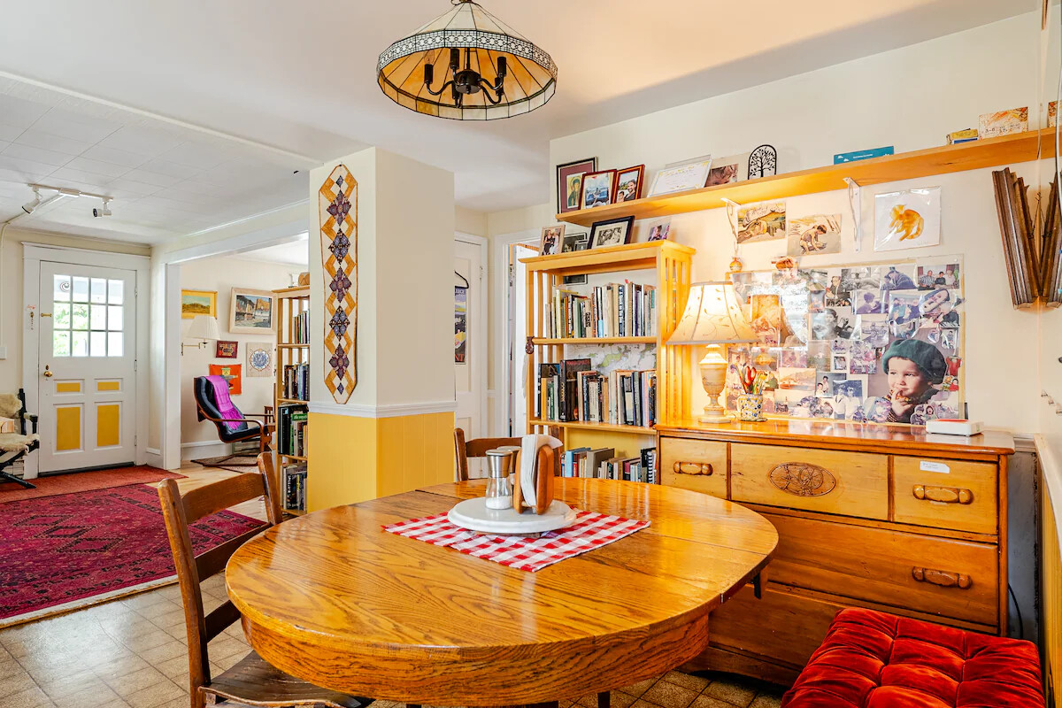 Charming Old North End Bungalow - Photo 3