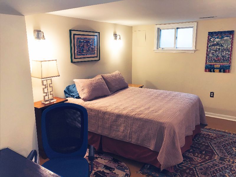 Cozy, Comfortable, and Conveniently Located 1 Bedroom English Basement - Photo 7