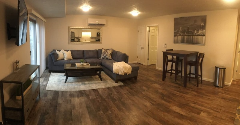 Awesome View-Stylish Interior-Minutes to downtown