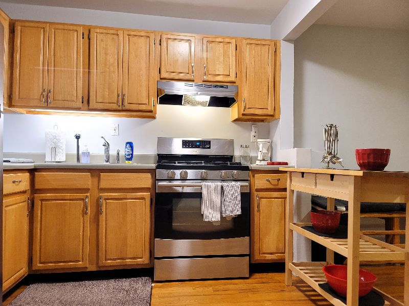 SWEET SPOT, CLOSE TO EVERYTHING, EnSUITE W/D, ENTIRE APT , PRVT ENTRANCE, HUGE OUTDOOR SPA - Photo 3