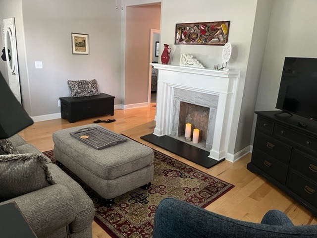 CLOSE TO HOSPITAL..BEAUTIFUL 3 BR 2BATH HOME
