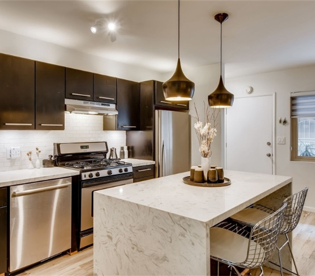 Sleek 1 BR Condo in Charming Mission Hills - Photo 4
