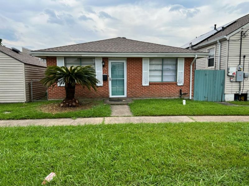 Lovely  Charming 3BD Home in a Prized Location - Photo 7