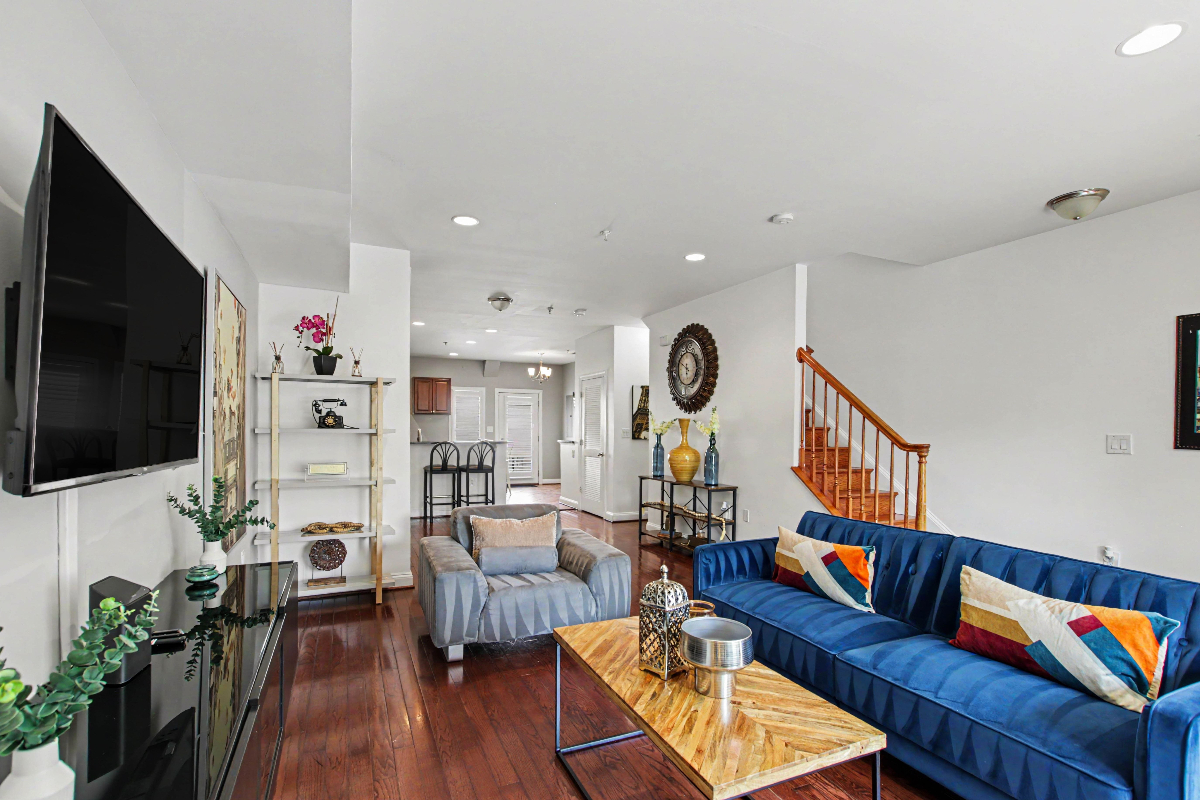 Boutique Style Home w/Rooftop and Breathtaking Views - Photo 5