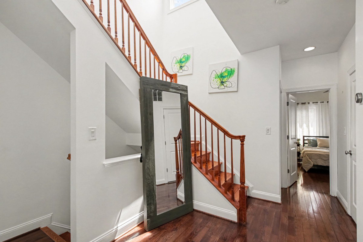 Boutique Style Home w/Rooftop and Breathtaking Views - Photo 12