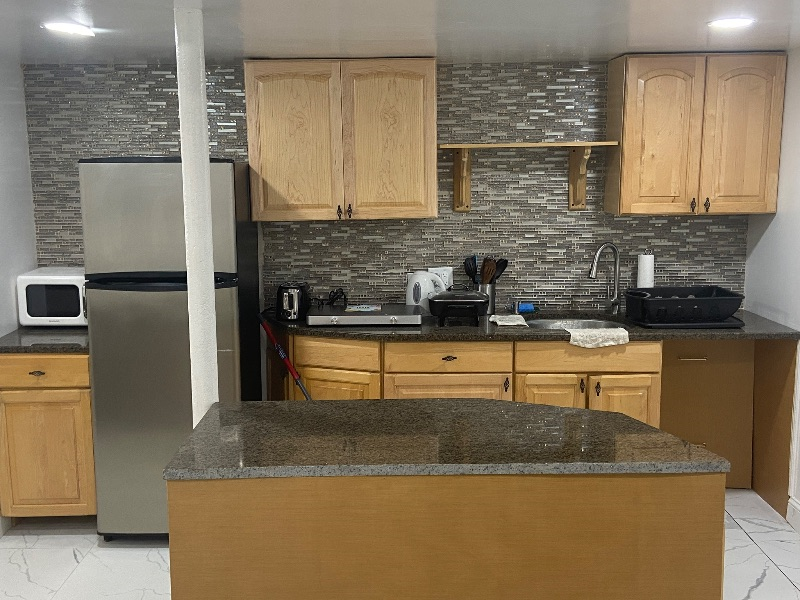 Ridgewood 2BR/1BTH in Brownstone - Photo 6