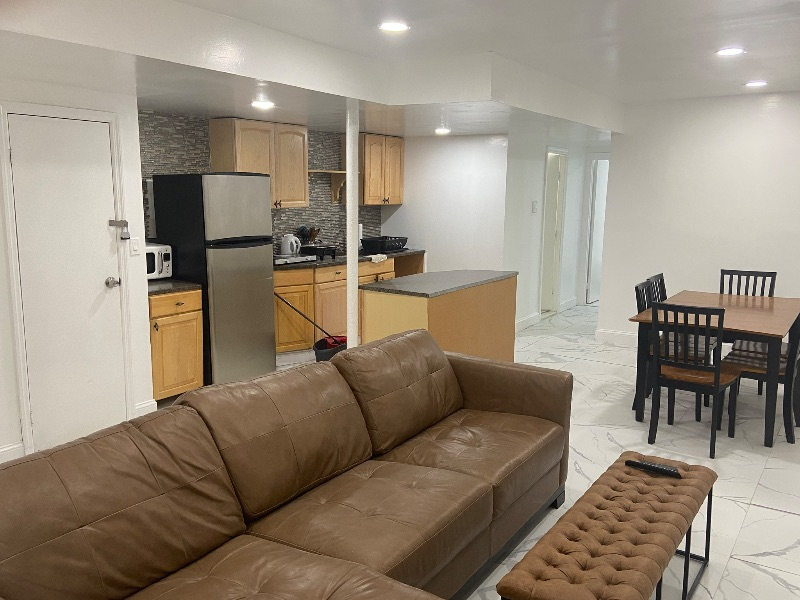 Ridgewood 2BR/1BTH in Brownstone - Photo 9