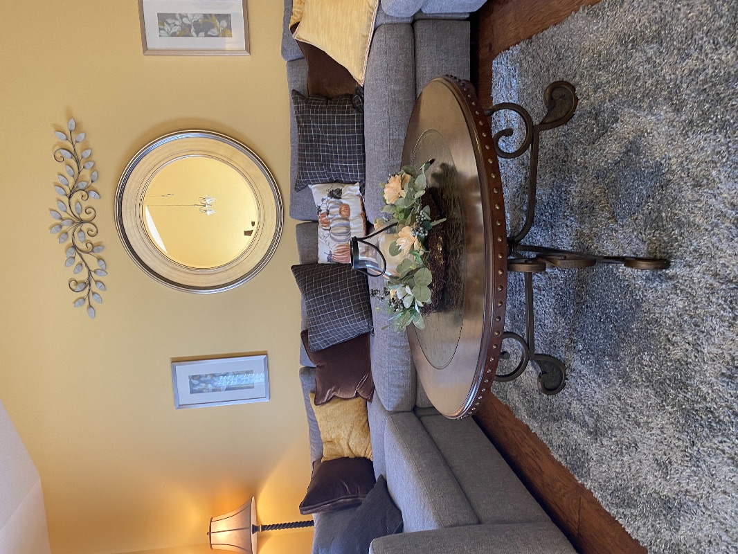 Cozy, quiet 3 bedroom home in Morningside Estates within 4 miles of both local hospitals. - Photo 2