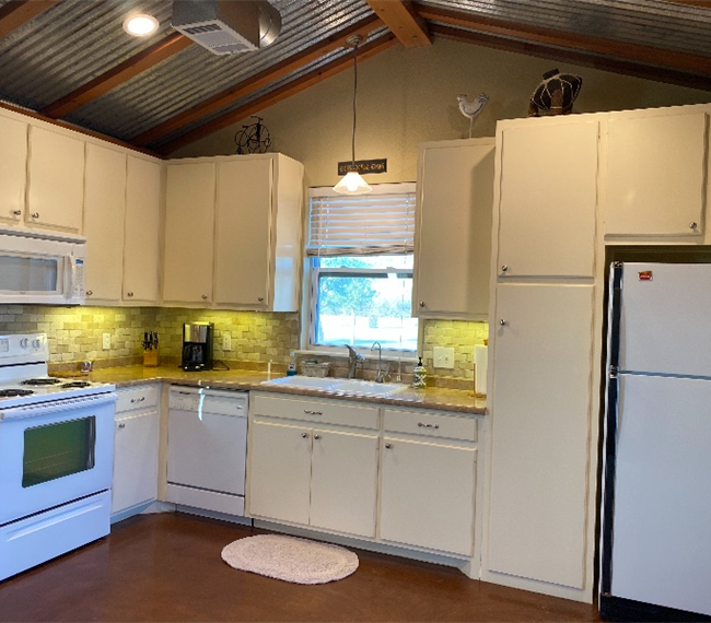 Private Country Backyard Guest House - Your Own Space, Quiet & Safe - Photo 2