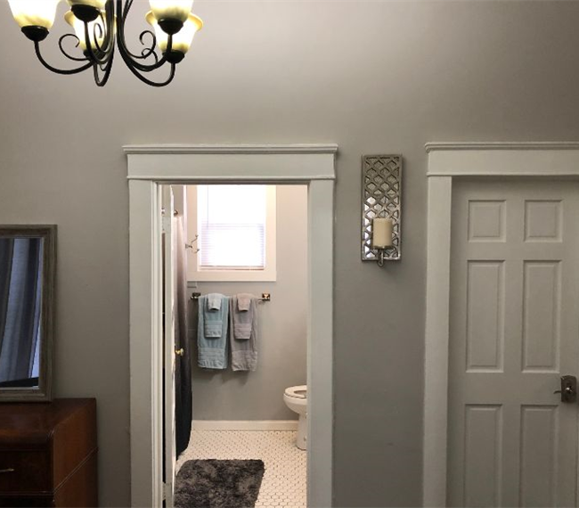1576 Lee St E Apt B - 1 bed 1 bath first floor apartment, dedicated W/D, off-street parking, all-inc - Photo 5