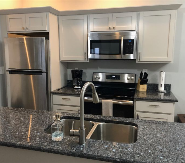 1576 Lee St E Apt B - 1 bed 1 bath first floor apartment, dedicated W/D, off-street parking, all-inc - Photo 1